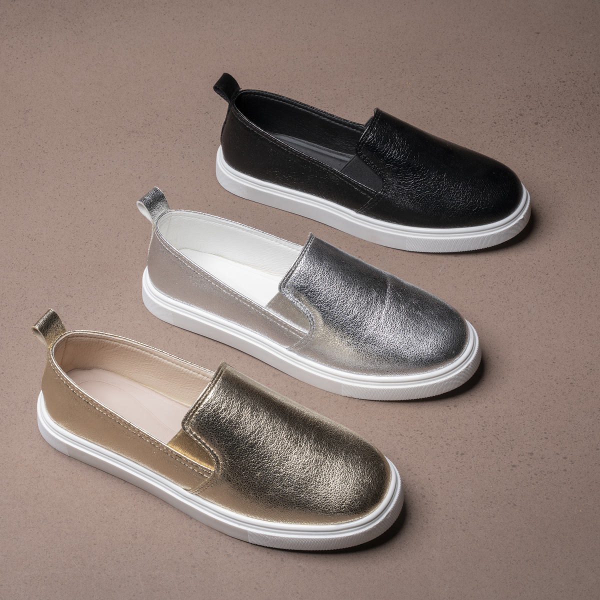Flat shoes