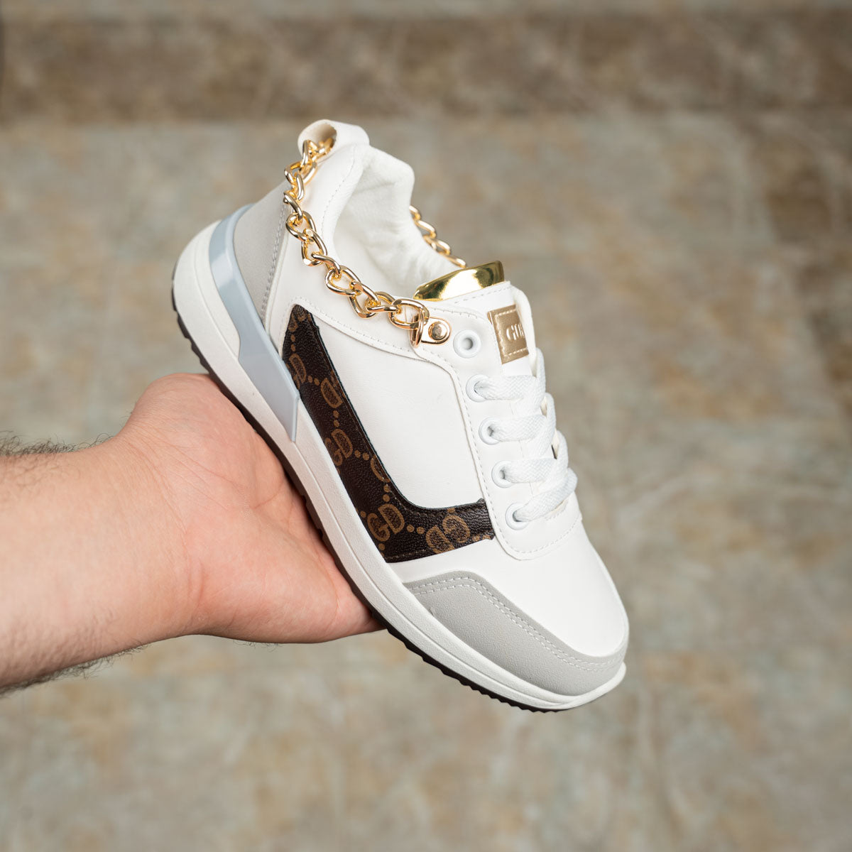 Fashion shoes