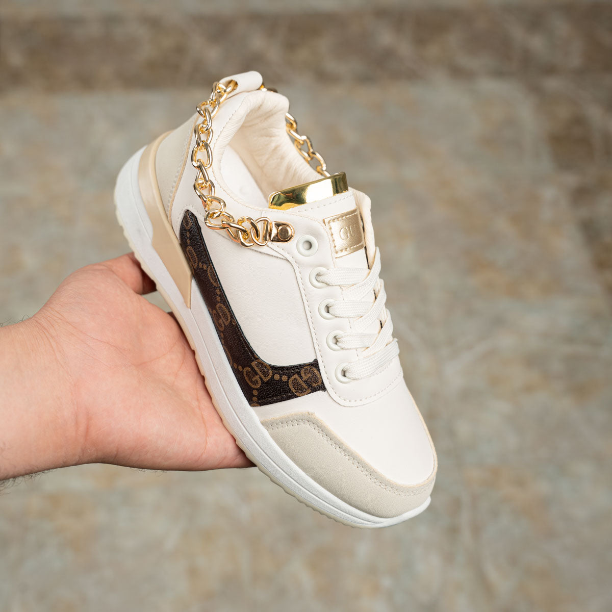 Fashion shoes