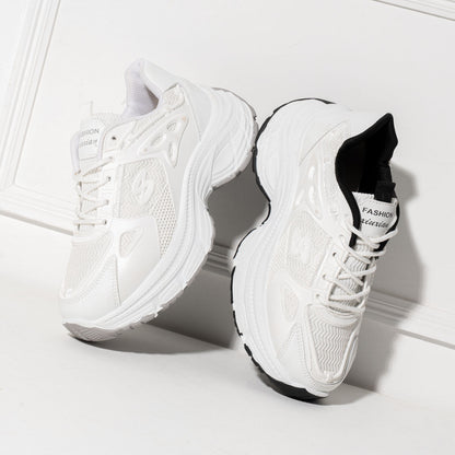 Sports shoe