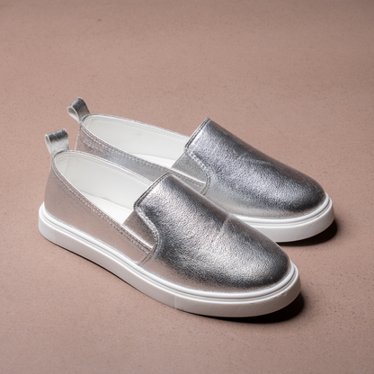 Flat shoes