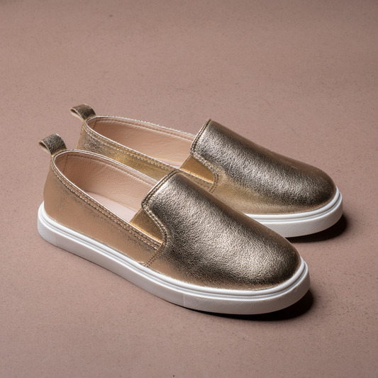 Flat shoes